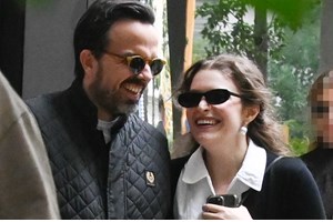 "Οικογενειακή" έξοδος στο θέατρο για τον Γιάννη Κουκουράκη