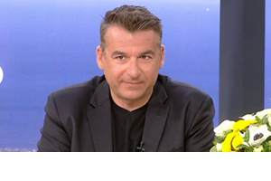 Φθινοπωρινές βουτιές για τον Γιώργο Λιάγκα | Η εντυπωσιακή λήψη από τη Βουλιαγμένη