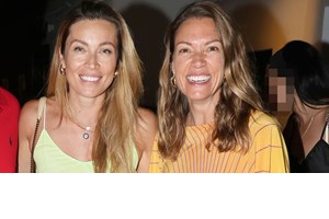 Στο στολισμένο σαλόνι της Βίκυς Καγιά | Ο εντυπωσιακός διάκοσμος βγαλμένος από χριστουγεννιάτικο παραμύθι