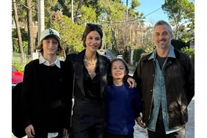 Σοφία Καρβέλα | "Η πρώην γυναίκα μου με πήγε για σούσι για να κοιτάζει φωτογραφίες άλλων" - εικόνα 2