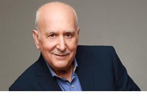 Γιώργος Παπαδάκης | Η τελευταία δημόσια εμφάνιση με τη σύζυγό του, Τίνα Παπαδέλη και η ιστορία αγάπης του ζευγαριού