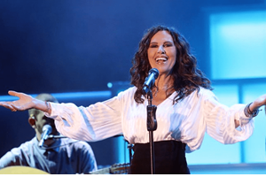 Ελευθερία Αρβανιτάκη | Η σπάνια δημόσια εμφάνιση σε πολιτιστική εκδήλωση - εικόνα 5