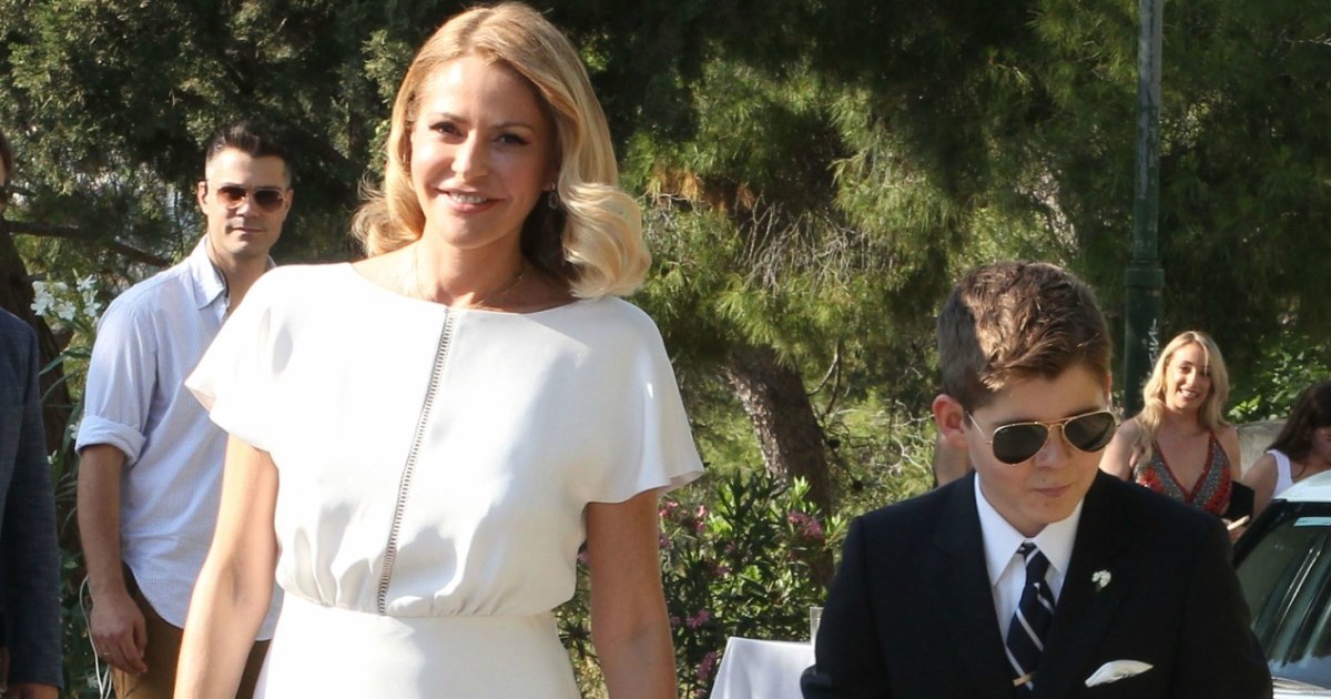 Μάξιμος Κωστόπουλος | Τζένη Μπαλατσινού - Βασίλης Κικίλιας - Πέτρος Κωστόπουλος μαζί στο δείπνο για τα γενέθλια του