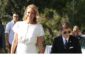 Μάξιμος Κωστόπουλος | Τζένη Μπαλατσινού - Βασίλης Κικίλιας - Πέτρος Κωστόπουλος μαζί στο δείπνο για τα γενέθλια του