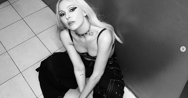Η Τάμτα υιοθέτησε το makeup trend που θα βλέπεις παντού φέτος την άνοιξη