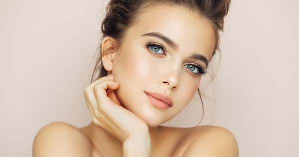 Αυτό είναι το καλύτερο liquid foundation για λιπαρές επιδερμίδες – και όχι μόνο