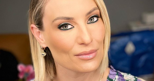 Η Ελεονώρα Μελέτη με νέο χρώμα μαλλιών λίγο πριν την πρεμιέρα της νέας σεζόν της εκπομπής της