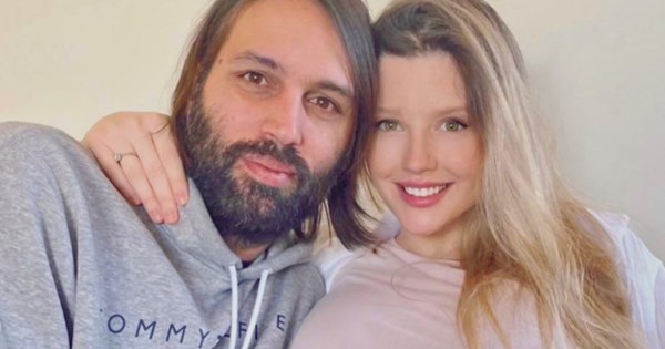 Κωνσταντίνα Κομμάτα-Γιώργος Σαμαράς | Ο παραδοσιακός γάμος στην Κρήτη και η βάφτιση στη Θεσσαλονίκη