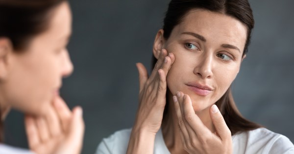 Τα 10 πιο κοινά skincare λάθη που κάνουμε στο δέρμα μας, σύμφωνα με τους δερματολόγους