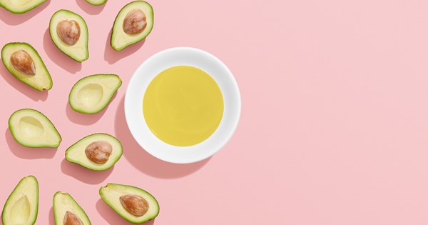 2 DIY μάσκες μαλλιών με έλαιο αβοκάντο που αξίζει να δοκιμάσεις