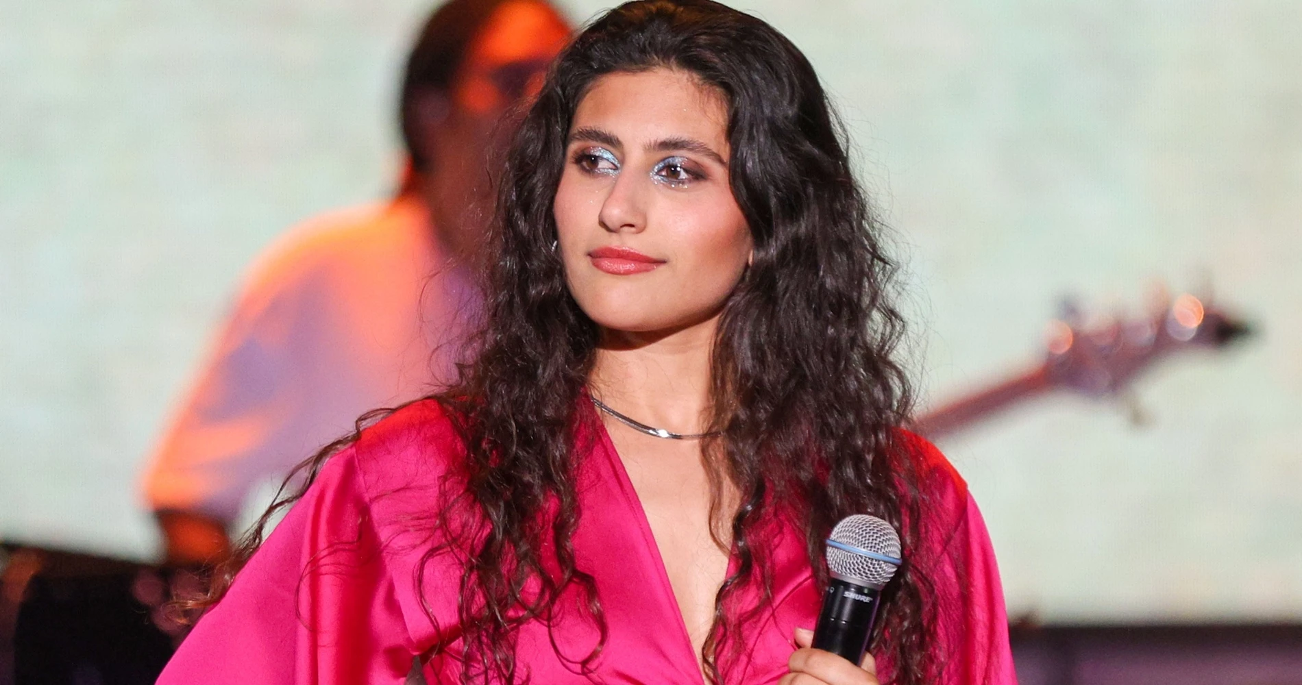 Η Μαρίνα Σπανού με oversized κοστούμι | Η μοντέρνα πινελιά στο look της