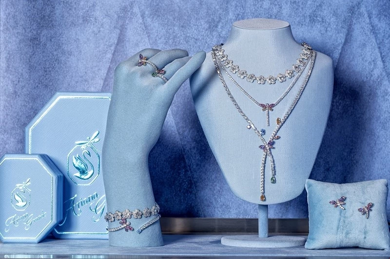 Ariana Grande x Swarovski Capsule Collection | Ένας φανταστικός, ανθισμένος κήπος γεμάτος λάμψη