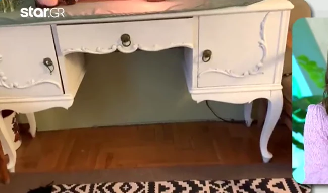 Ευαγγελία Μουμούρη - Αλέξανδρος Μαμμόπουλος | Πλάνα από το ζεστό σπίτι που μένουν με τις γάτες τους