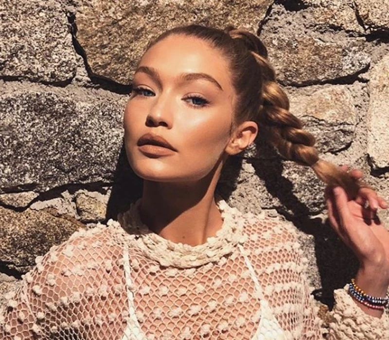 Gigi Hadid | Το αποχαιρετιστήριο μήνυμά της στα ελληνικά