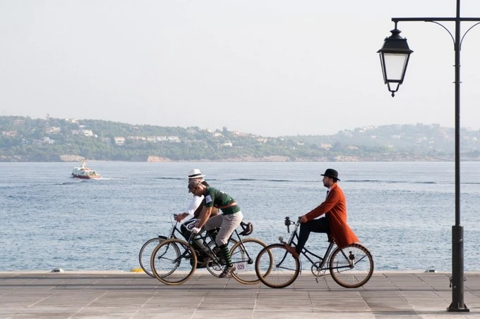 Η ρετρό αισθητική του Tweed Run επέστρεψε στις Σπέτσες για 5η χρονιά - εικόνα 3