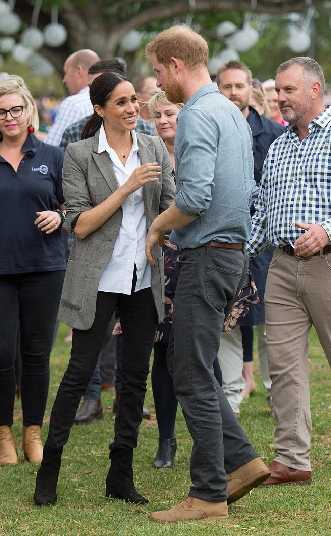 Meghan Markle | Τόλμησε το “blazer day” σε επίσημη εμφάνισή της