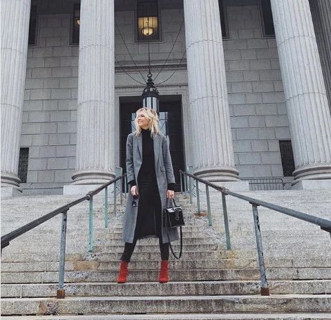 #StyleAlert | Αυτές οι celebrity εμφανίσεις περιέχουν τα πιο fashion μποτάκια της σεζόν - εικόνα 3