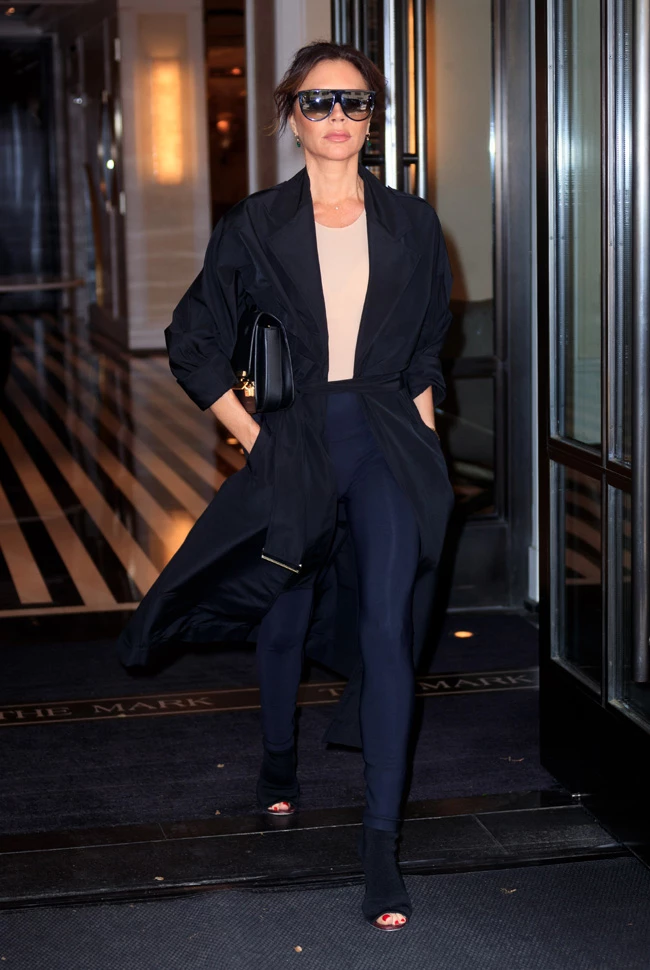 Victoria Beckham | Έτσι φόρεσε το κολάν και το έκανε σούπερ κομψό