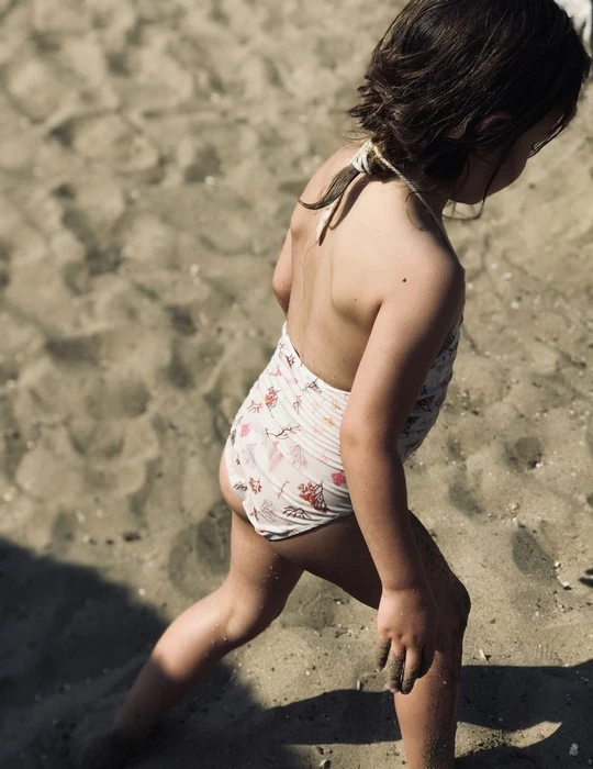 Eliana In Babyland | 5 πράγματα που δεν λείπουν ποτέ από την τσάντα παραλίας μου - εικόνα 3