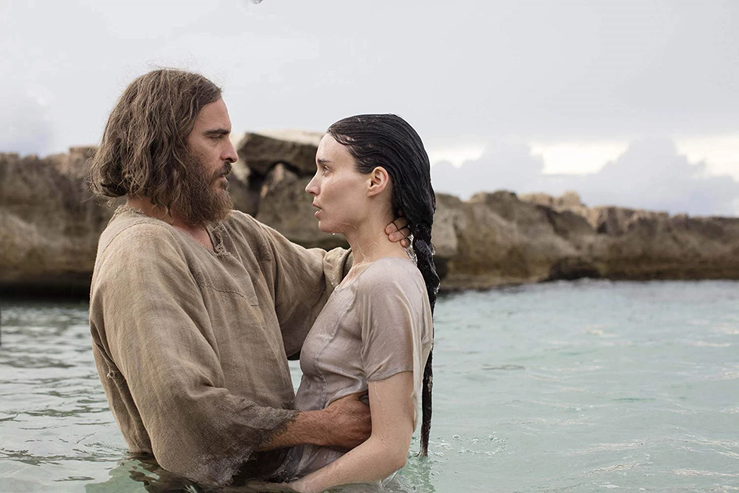 Η Rooney Mara και ο Joaquin Phoenix αρραβωνιάστηκαν!