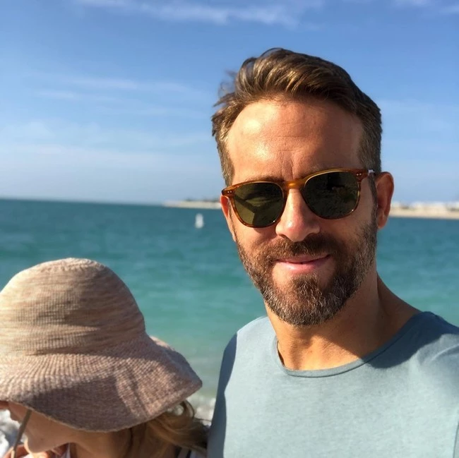 Η Blake Lively έχει γενέθλια και ο Ryan Reynolds την τρολάρει ξανά - εικόνα 2
