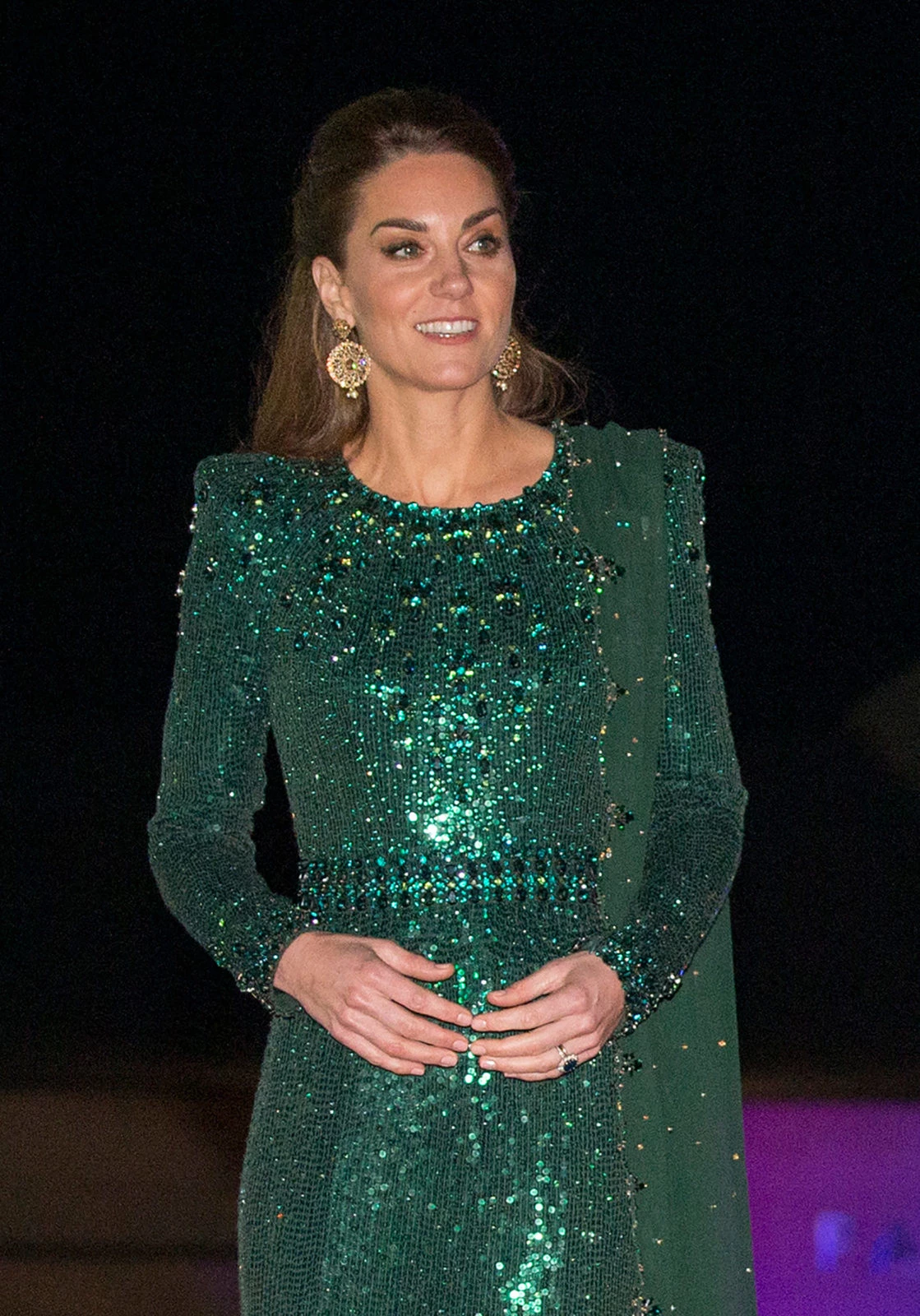 Kate Middleton | Η λαμπερή βραδινή εμφάνισή της στο Πακιστάν που εντυπωσίασε - εικόνα 2