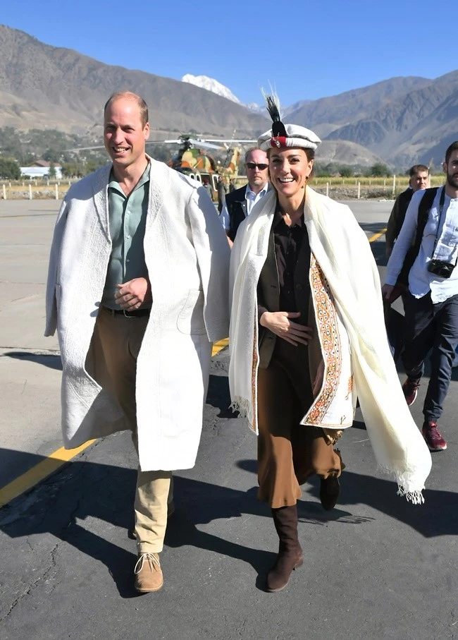 Kate Middleton | Η εμφάνιση με το ίδιο καπέλο που έχει φορέσει και η πριγκίπισσα Diana - εικόνα 2