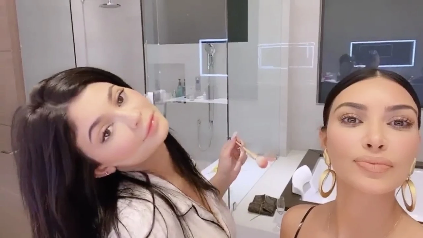 H Kylie Jenner έβαψε την Kim Kardashian για το look των γενεθλίων της - εικόνα 3