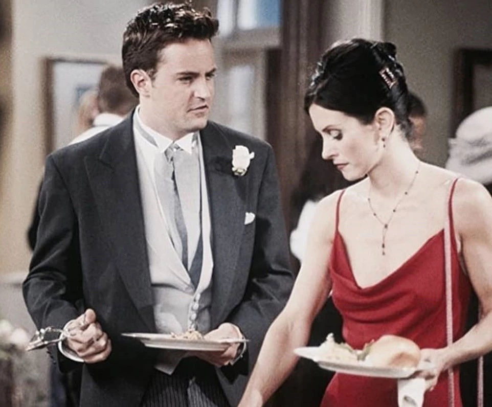 Matthew Perry | Η μητέρα του λέει πως τις τελευταίες μέρες ο Matthew της είχε δώσει ένα προμήνυμα για τον θάνατο του - εικόνα 2