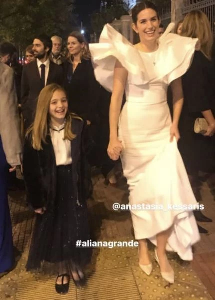 Ο luxury γάμος της κόρης του Καίσαρη με Βέλγο επιχειρηματία και το νυφικό υπερπαραγωγή που δίχασε