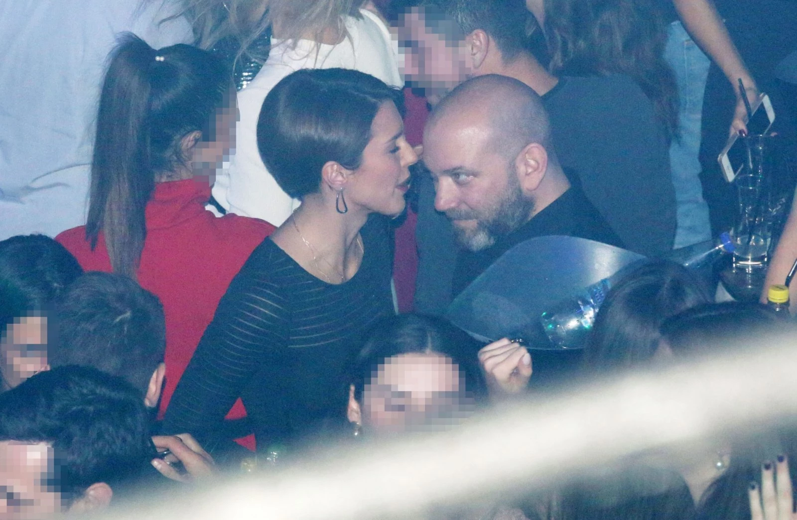 Κάτια Ταραμπανκό | Το hot LBD που φόρεσε σε βραδινή έξοδο με τον Γιώργο Λάγιο - εικόνα 6