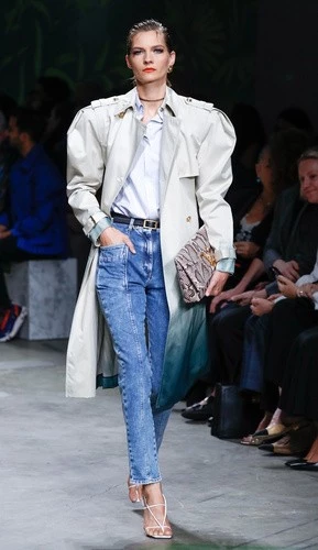 Denim lovers | Ποια jeans θα είναι στη μόδα την άνοιξη 2020;