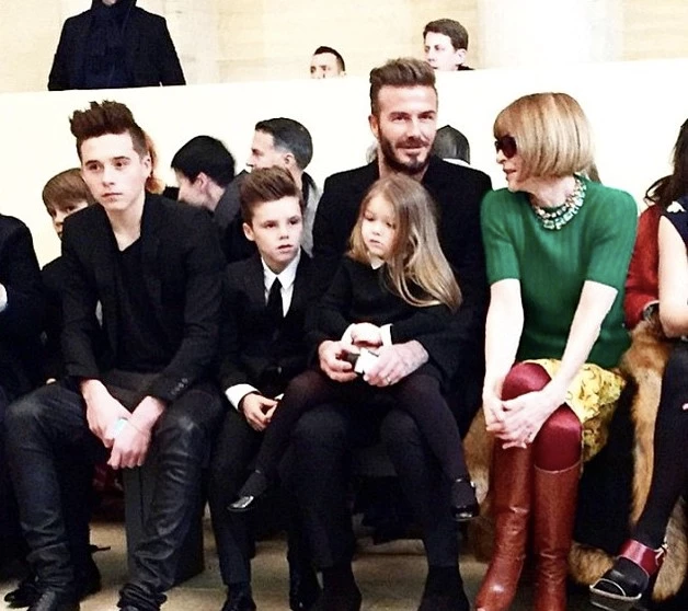 Οι Beckham’s στηρίζουν τη Victoria | Όλες οι φορές που η οικογένεια βρέθηκε στο front row της σχεδιάστριας - εικόνα 4