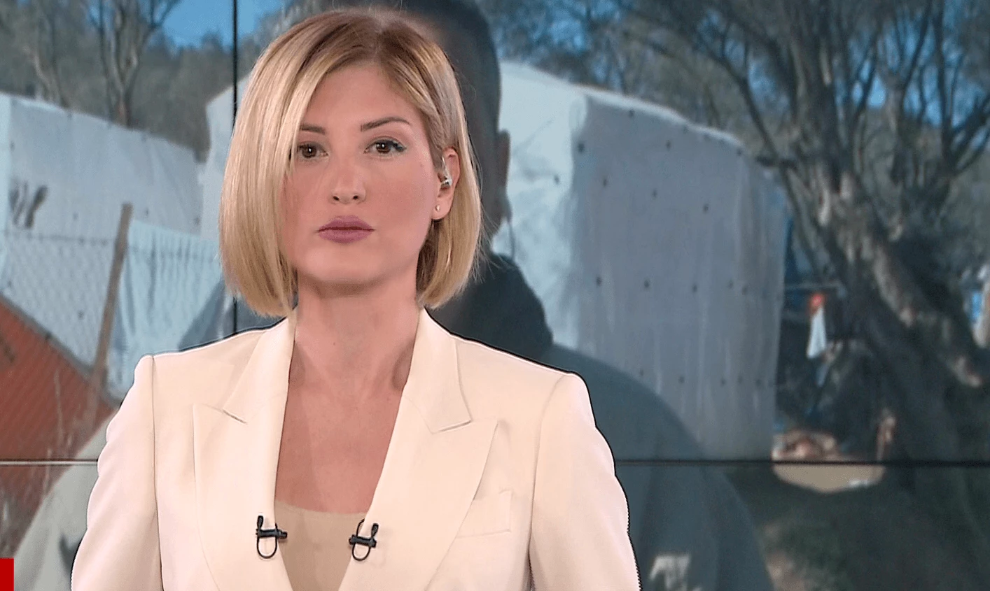 Ράνια Τζίμα | Με πιο κοντά μαλλιά από ποτέ στην πρεμιέρα του νέου Mega