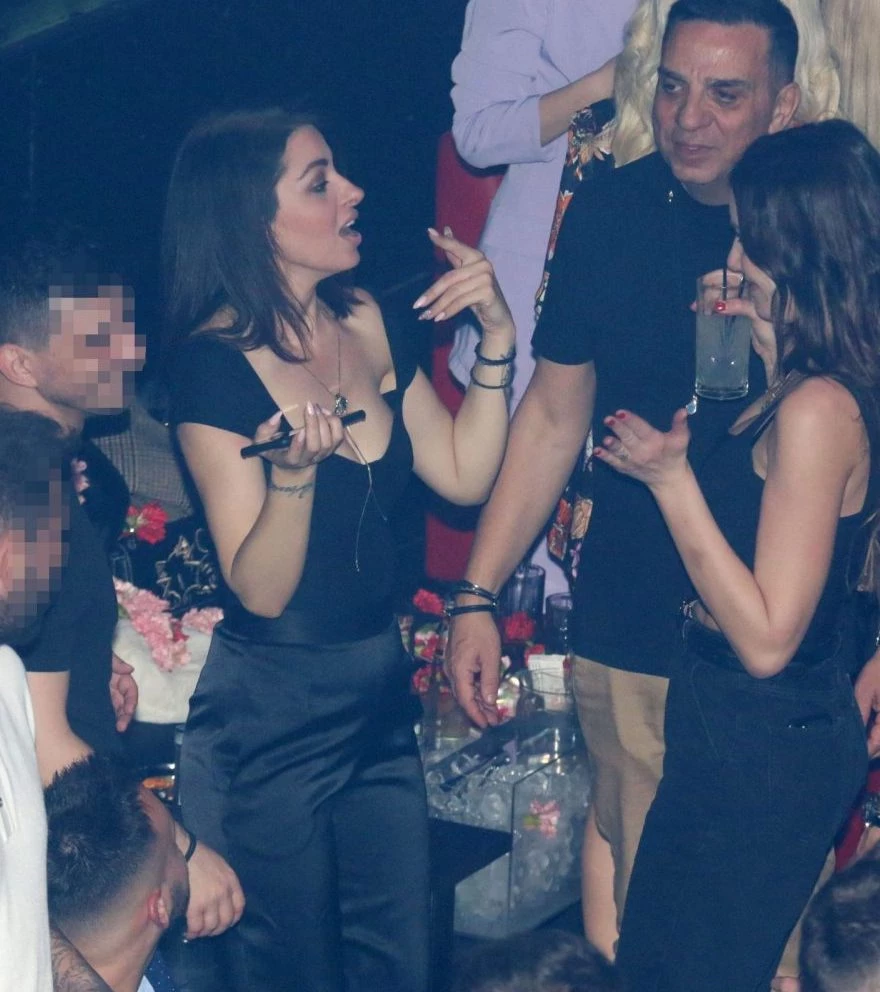 Ελένη Φουρέιρα | Η απίστευτη ομοιότητα με την αδερφή της (pics) - εικόνα 2