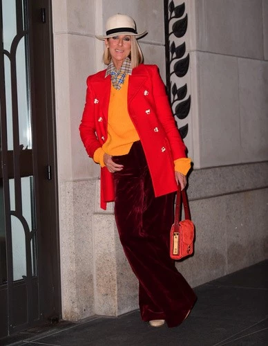 Η Celine Dion απογείωσε τις τάσεις της άνοιξης με τα looks της