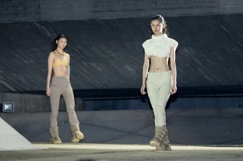 Yeezy Season 8 | O Kanye West επέστρεψε στο Παρίσι και η North ήταν το highlight του show