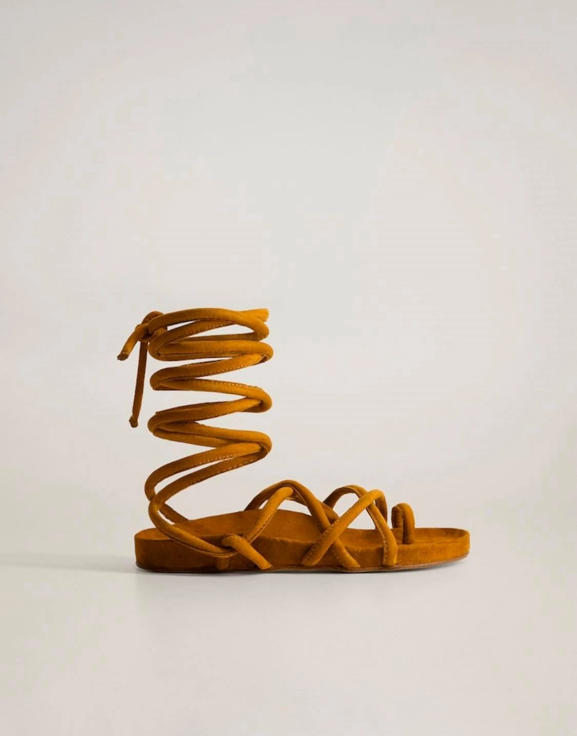 Φλατ παπούτσια από Zara, Mango και H&M που θα αναβαθμίσουν τις ανοιξιάτικες εμφανίσεις σου - εικόνα 10