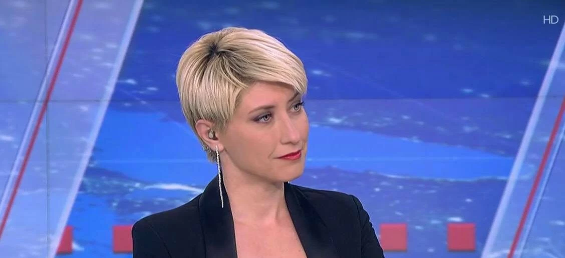 Σία Κοσιώνη | Με νέο hairlook μετά τη λήξη της καραντίνας