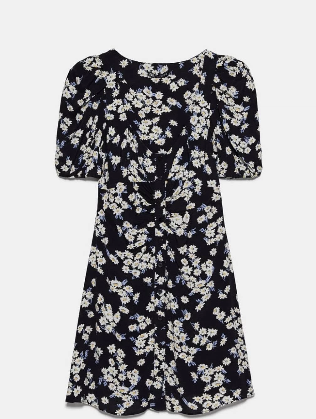 Kαι η Chiara Ferragni φοράει Zara | Με girly φόρεμα που κοστίζει 9,99 ευρώ
