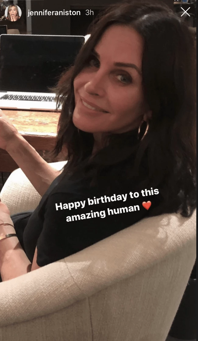 Η Jennifer Aniston ευχήθηκε στην Courteney Cox με το καλύτερο μήνυμα