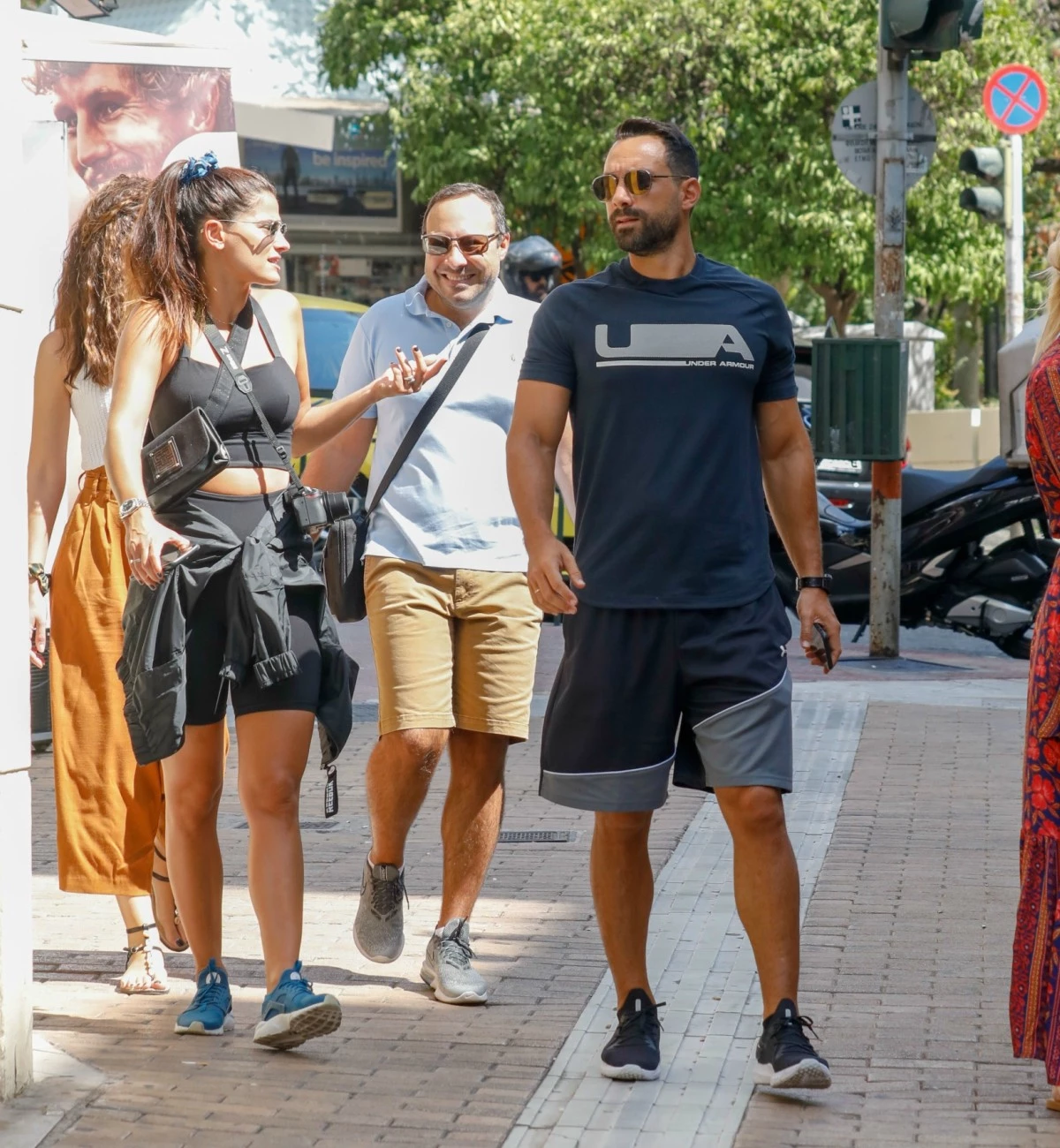 Χριστίνα Μπόμπα | Εντυπωσιακή με μαύρο crop top και κολάν μετά την αποκάλυψη ότι πήρε 7 κιλά - εικόνα 4