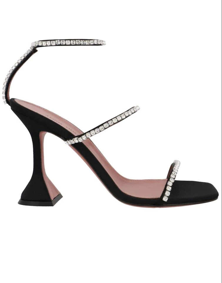 10 glam items που θα φέρουν λάμψη στις εμφανίσεις σου - εικόνα 10