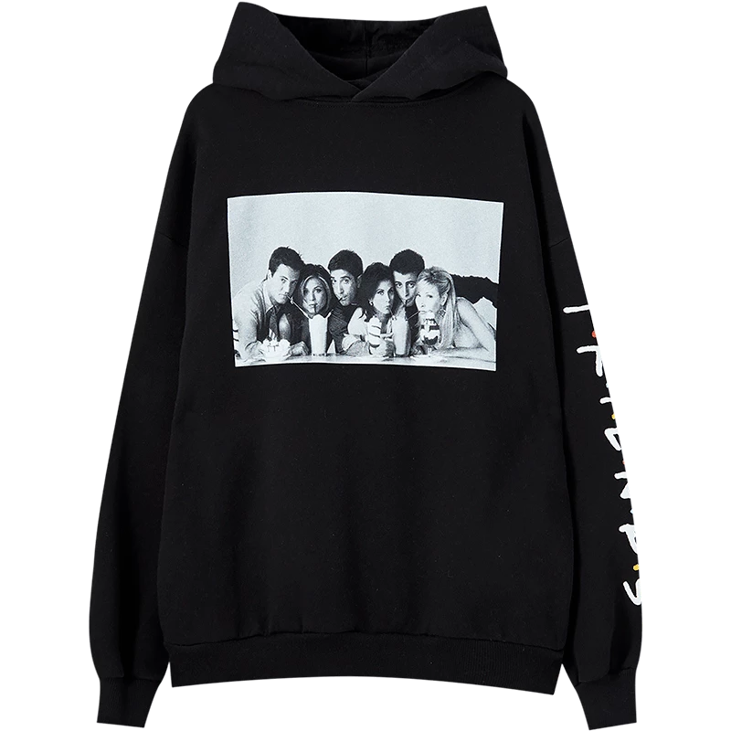Pull & Bear X FRIENDS | Η καινούργια συλλογή με έμπνευση από τη δημοφιλή σειρά - εικόνα 4