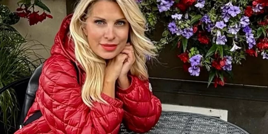 "Αγάπη μου, σε κλείνω κι έρχομαι" | Το τηλεφώνημα της Μενεγάκη στον Παντζόπουλο μπροστά στο "μπλόκο" από τις κάμερες