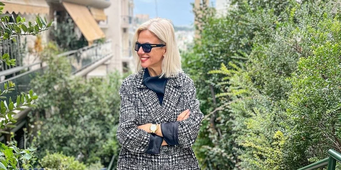 Η Χριστίνα Κοντοβά υιοθέτησε το κούρεμα που λατρεύουν όλες οι fashionistas