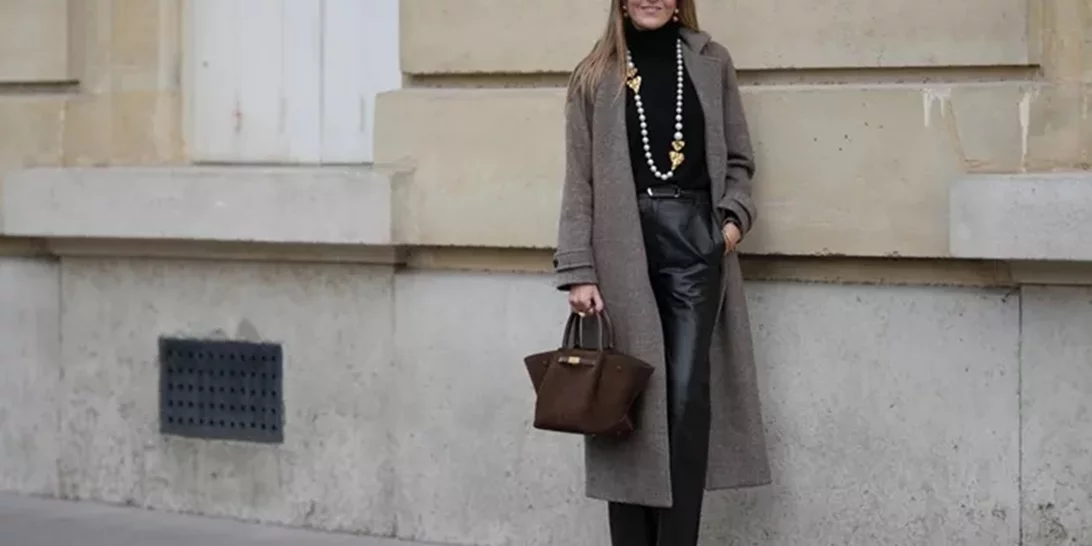 Οι 6 σουέτ τσάντες που θα αναβαθμίσουν το χειμερινό στιλ σας