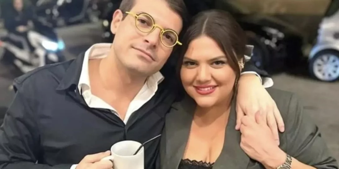 Φίλιππος Τσαγκρίδης | Οι ειδυλλιακές φωτογραφίες από την Πάτμο - Το σχόλιο της Δανάης Μπάρκα που προκάλεσε ερωτηματικά