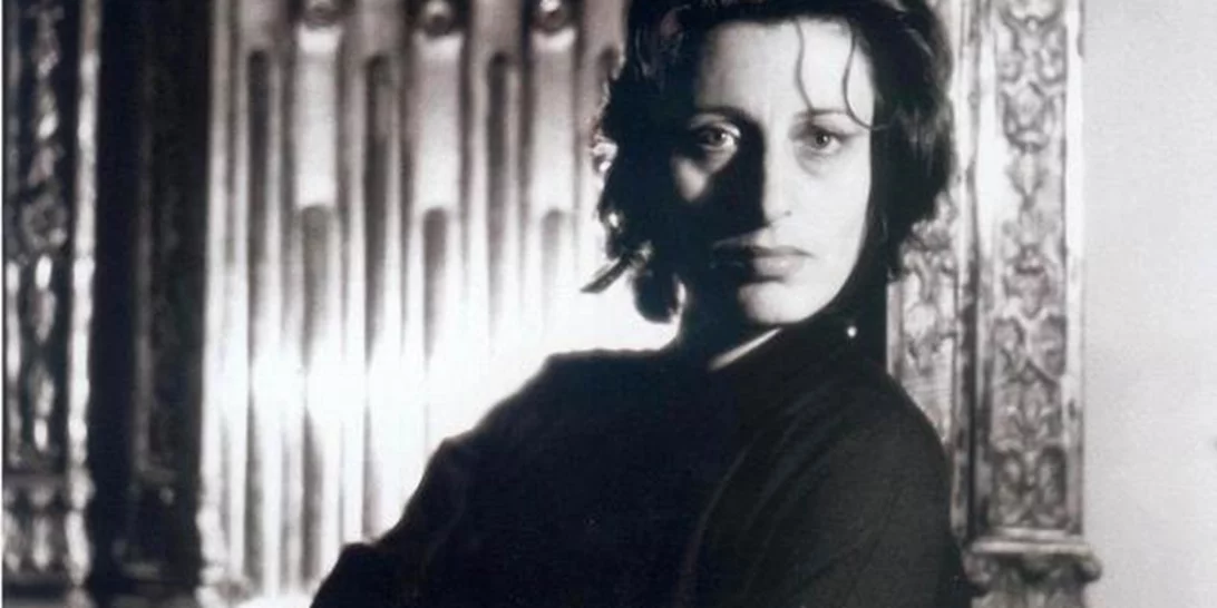 Ένα πάθος με όνομα Αnna Maniani | Το φτωχοκόριτσο που έγινε "ιερό τέρας"