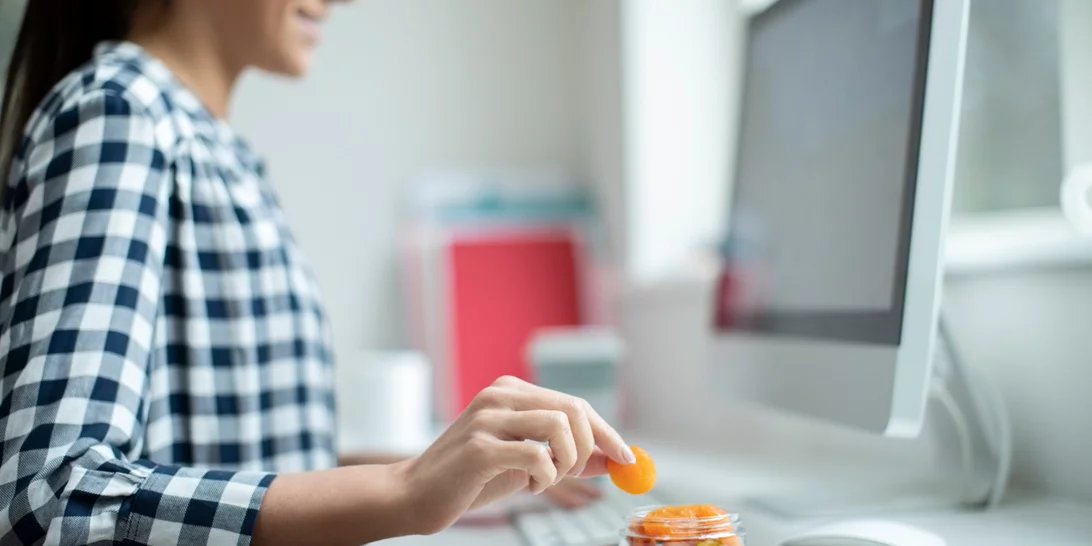 Πώς θα τρώω σωστά σνακ για να χάσω βάρος;